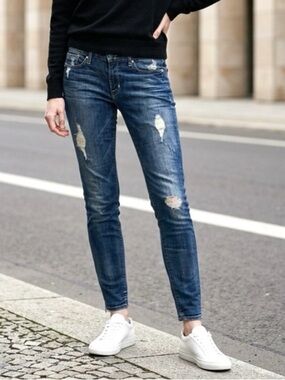 Hudson Jeans Krista Super Skinny Distressed Dark Wash Jeans - Size 27